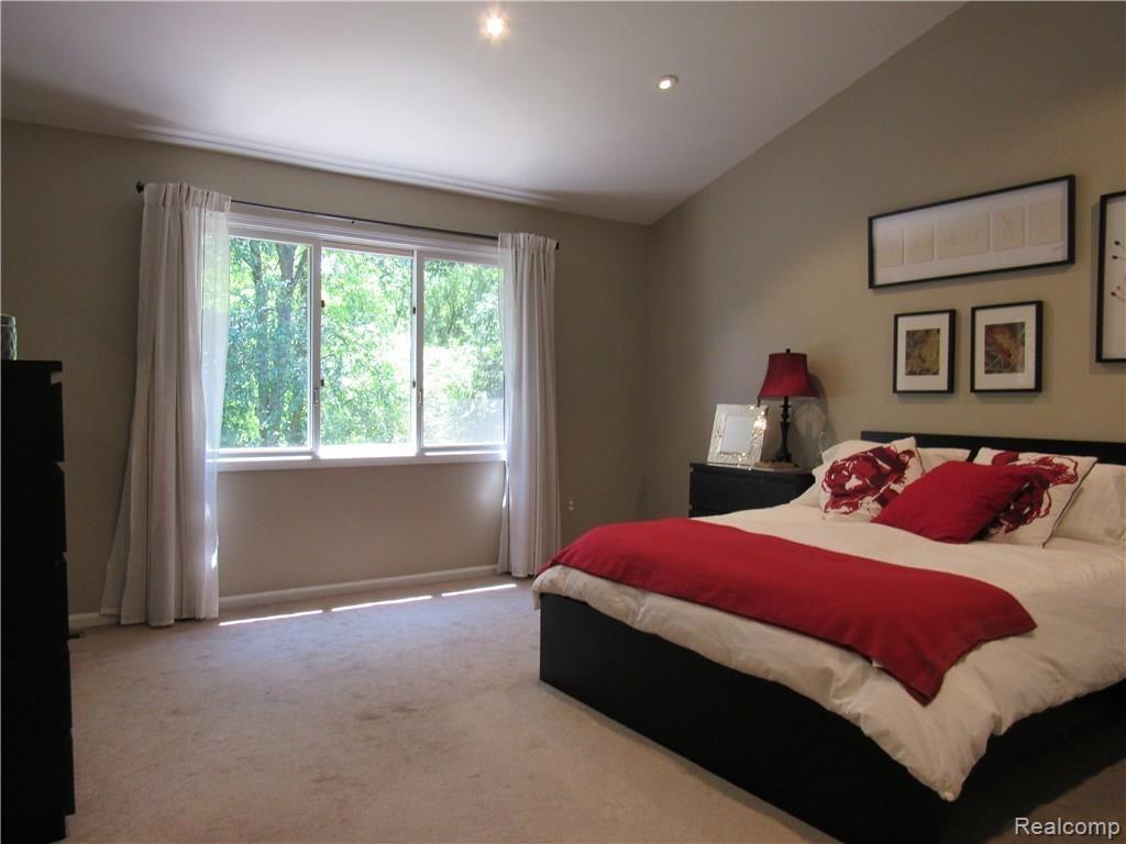 3853 Beechcrest Road Rochester Hills, MI 48309 - Photo 22 of 55