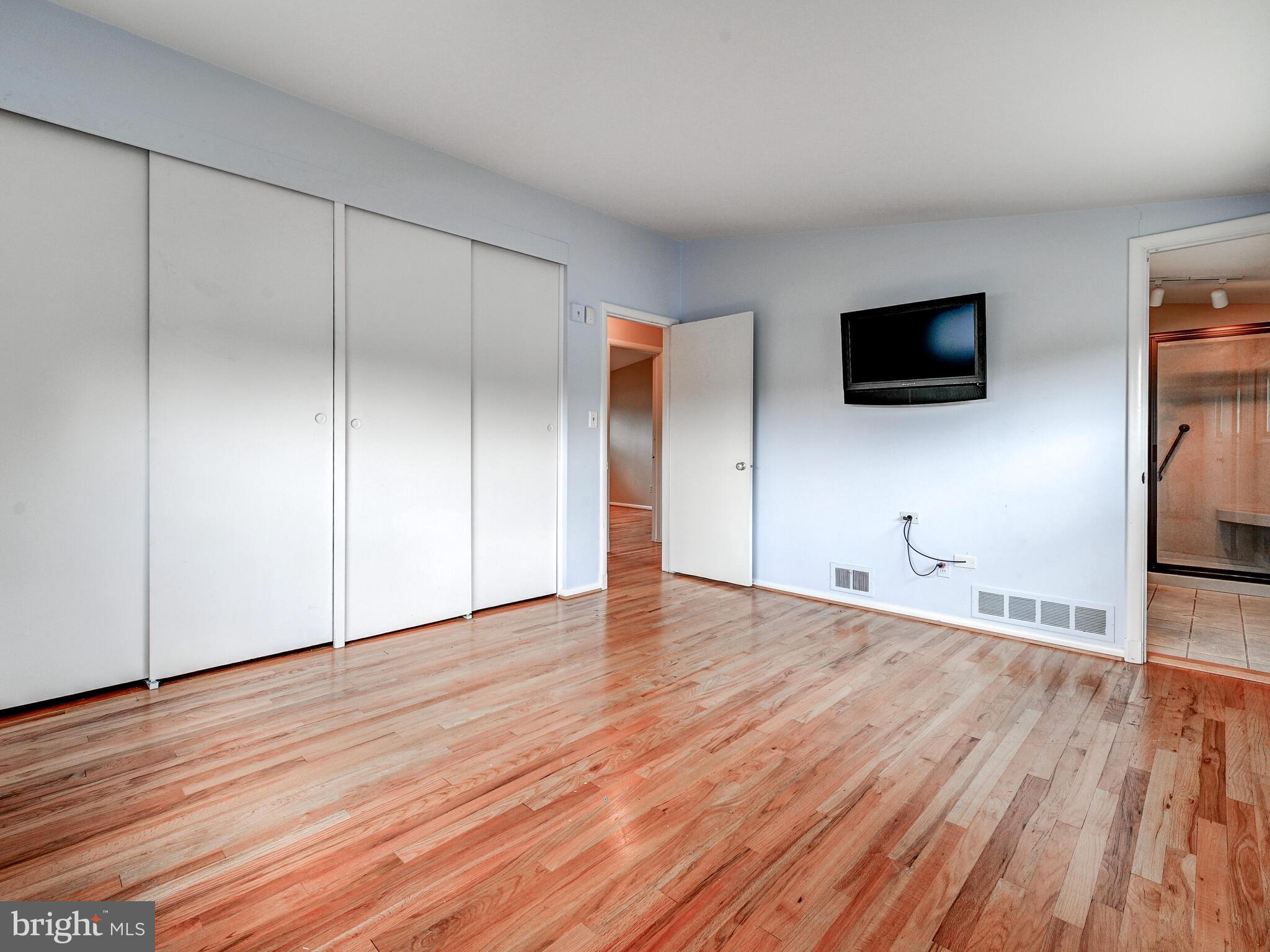 2430 Diana Road Baltimore, MD 21209 - Photo 25 of 42