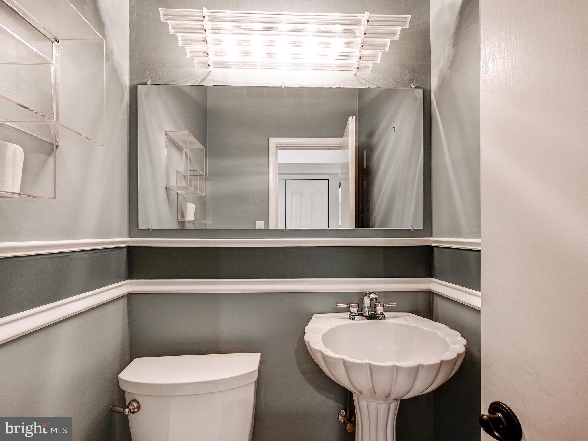 2430 Diana Road Baltimore, MD 21209 - Photo 29 of 42