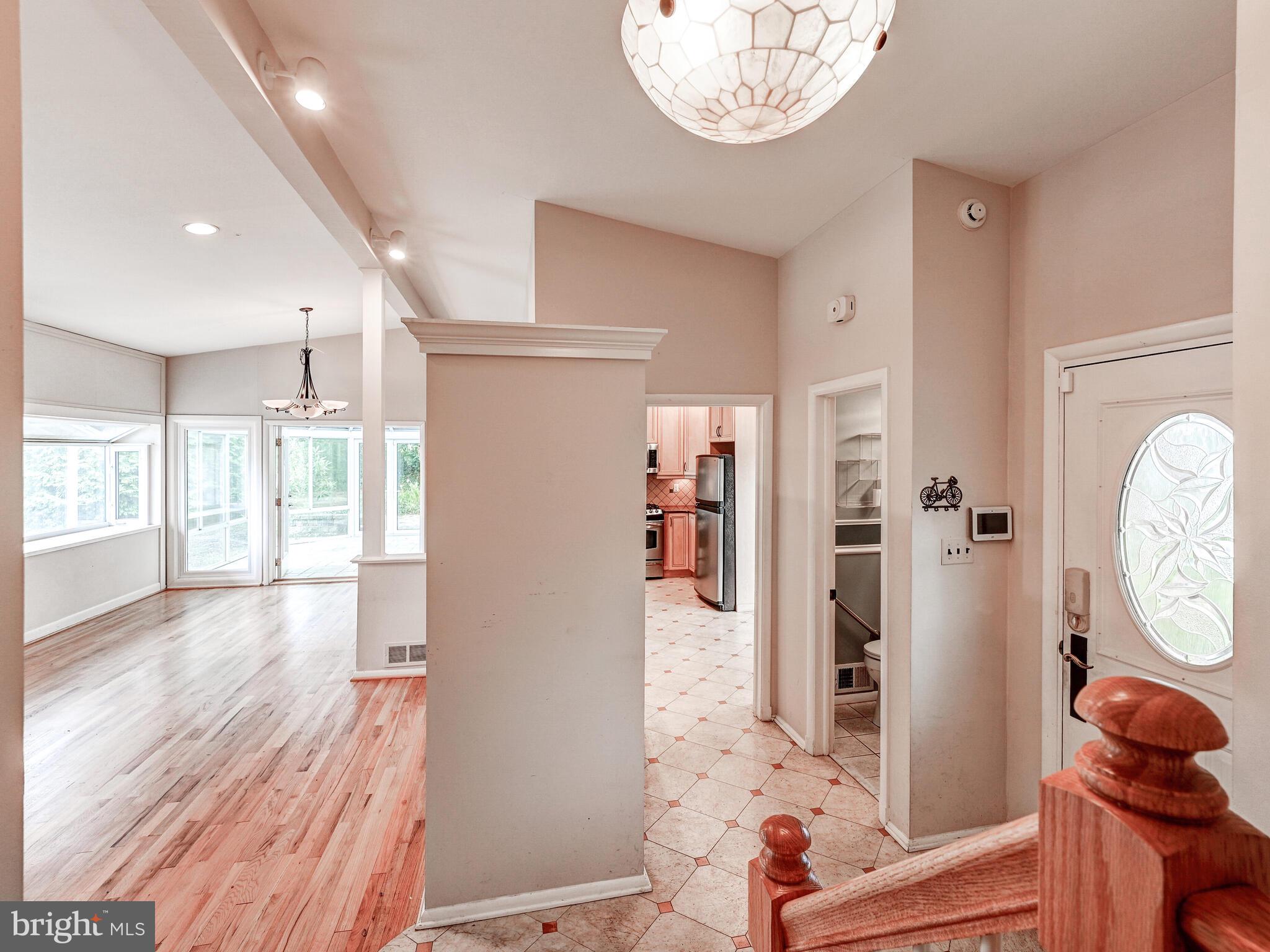 2430 Diana Road Baltimore, MD 21209 - Photo 8 of 42