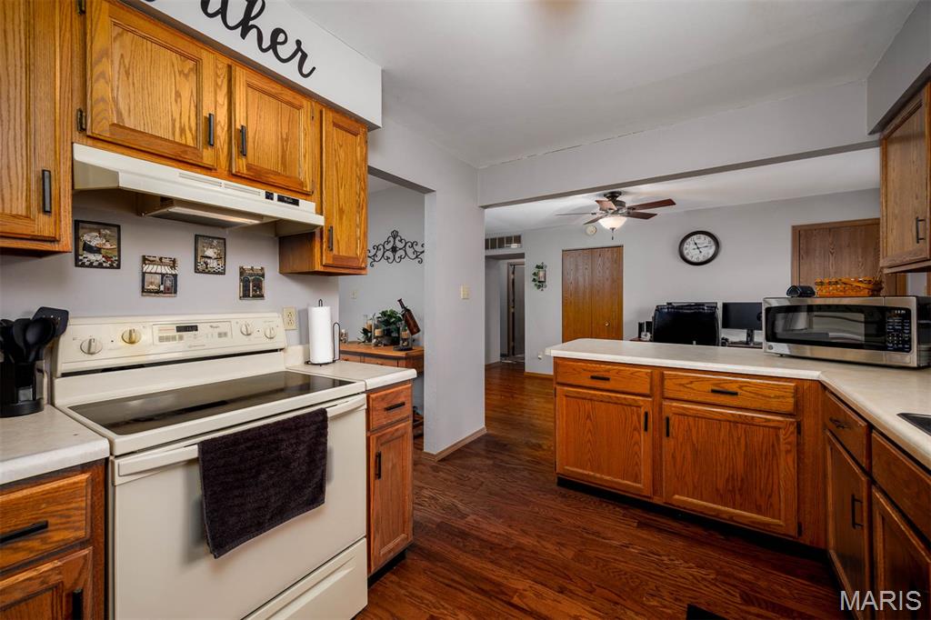 650 23rd Street Carlyle, IL 62231 - Photo 12 of 50