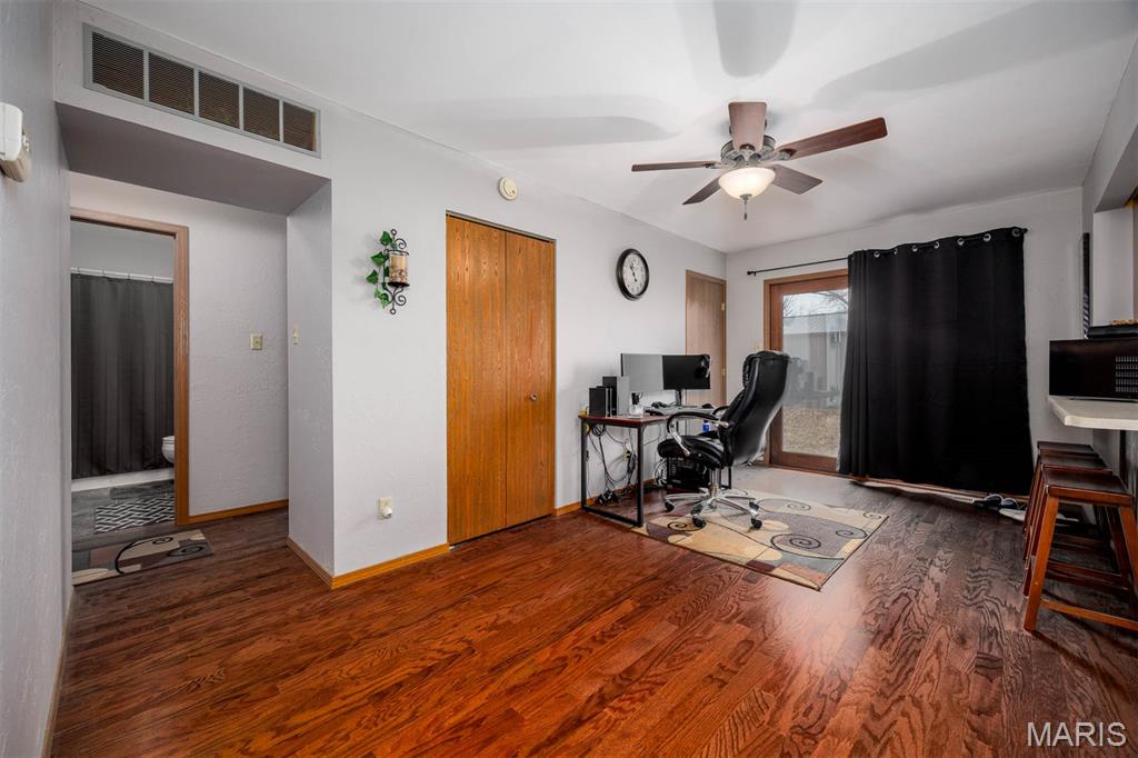 650 23rd Street Carlyle, IL 62231 - Photo 16 of 50