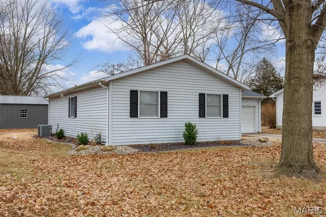 $175,000 | 650 23rd Street, Carlyle, IL 62231