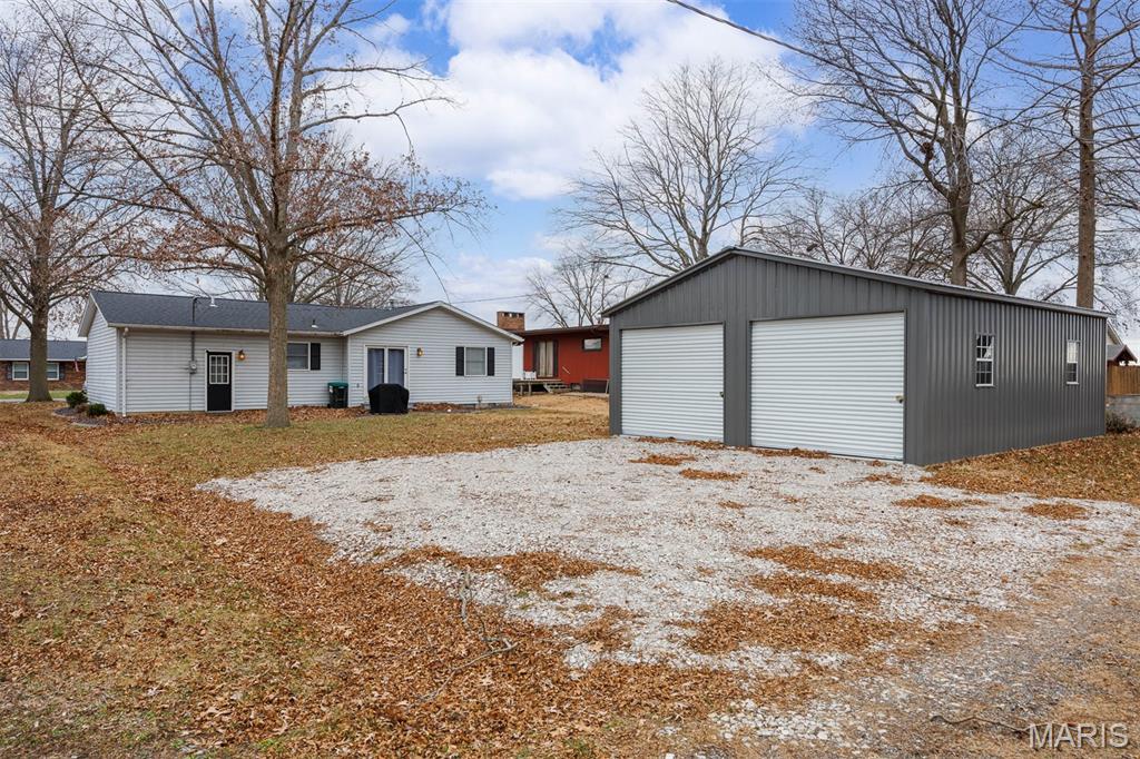 650 23rd Street Carlyle, IL 62231 - Photo 29 of 50