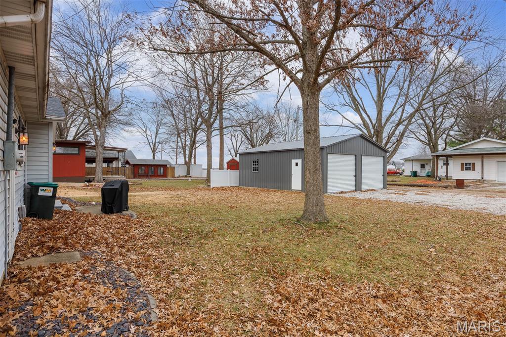 650 23rd Street Carlyle, IL 62231 - Photo 33 of 50