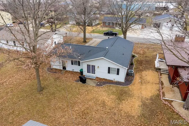 $175,000 | 650 23rd Street, Carlyle, IL 62231