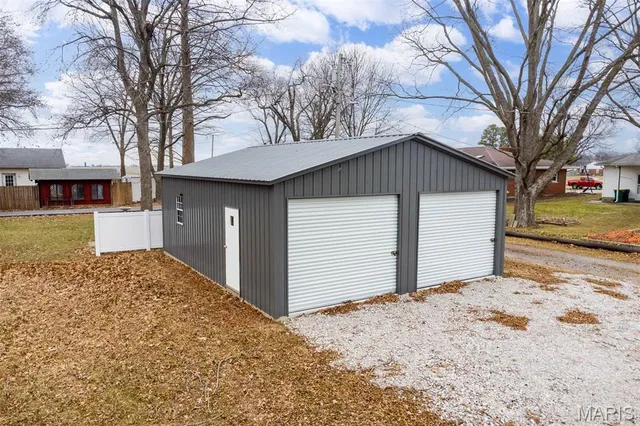 $175,000 | 650 23rd Street, Carlyle, IL 62231