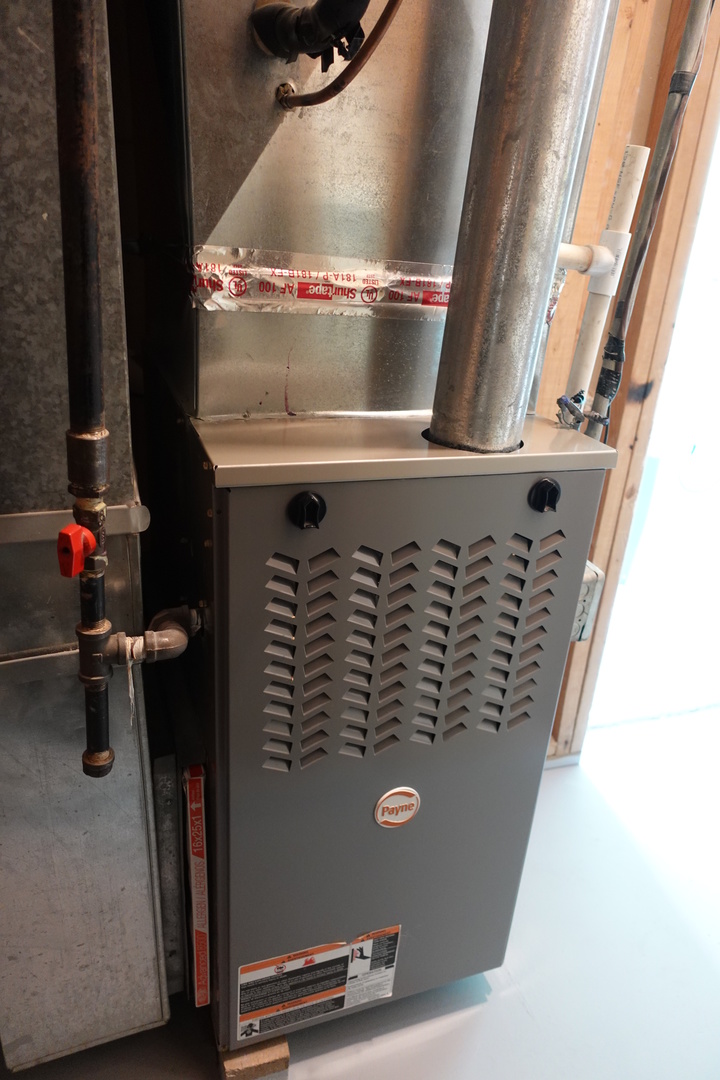 585 Ranger Drive Chicago Heights, IL 60411 - Photo 45 of 48 a close view of water heater