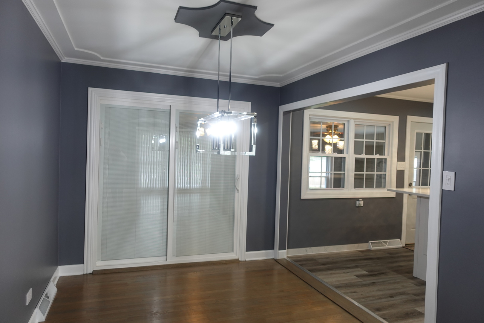 585 Ranger Drive Chicago Heights, IL 60411 - Photo 10 of 48 a view of livingroom with window