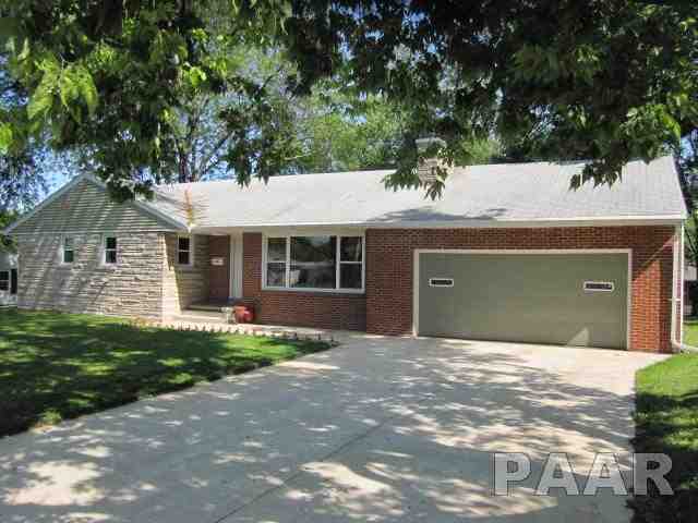 1011 Sheridan Road Pekin, IL 61554 - Photo 1 of 15 Gallery Image 1