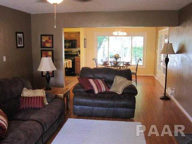 1011 Sheridan Road Pekin, IL 61554 - Photo 4 of 15 Gallery Image 4