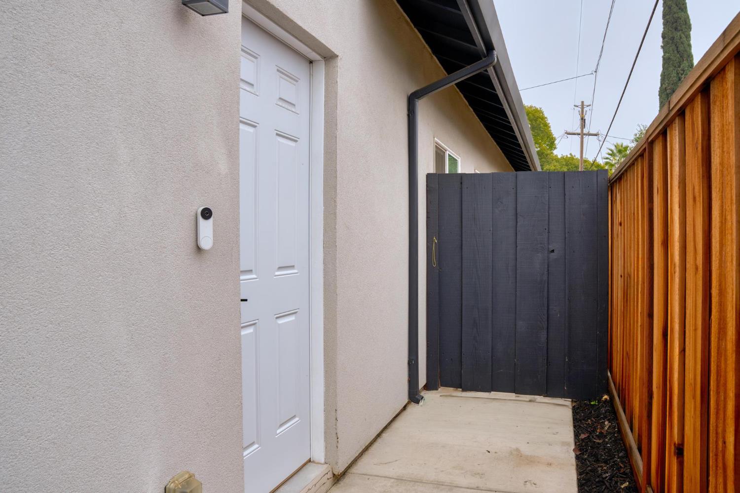 622 North Stockton Avenue Ripon, CA 95366 - Photo 23 of 34 a view of front door