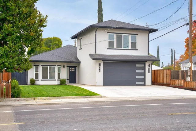 $749,999 | 622 North Stockton Avenue, Ripon, CA 95366
