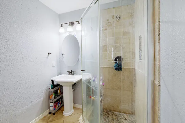 $290,000 | 2508 Armstrong Drive, Leander, TX 78641