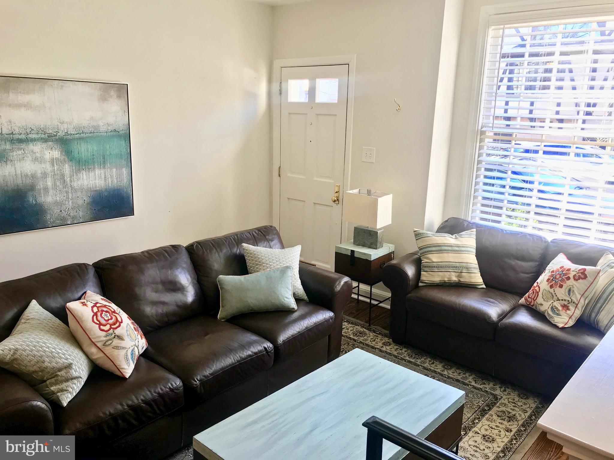 1555 33rd Street Northwest Washington, DC 20007 - Photo 4 of 20