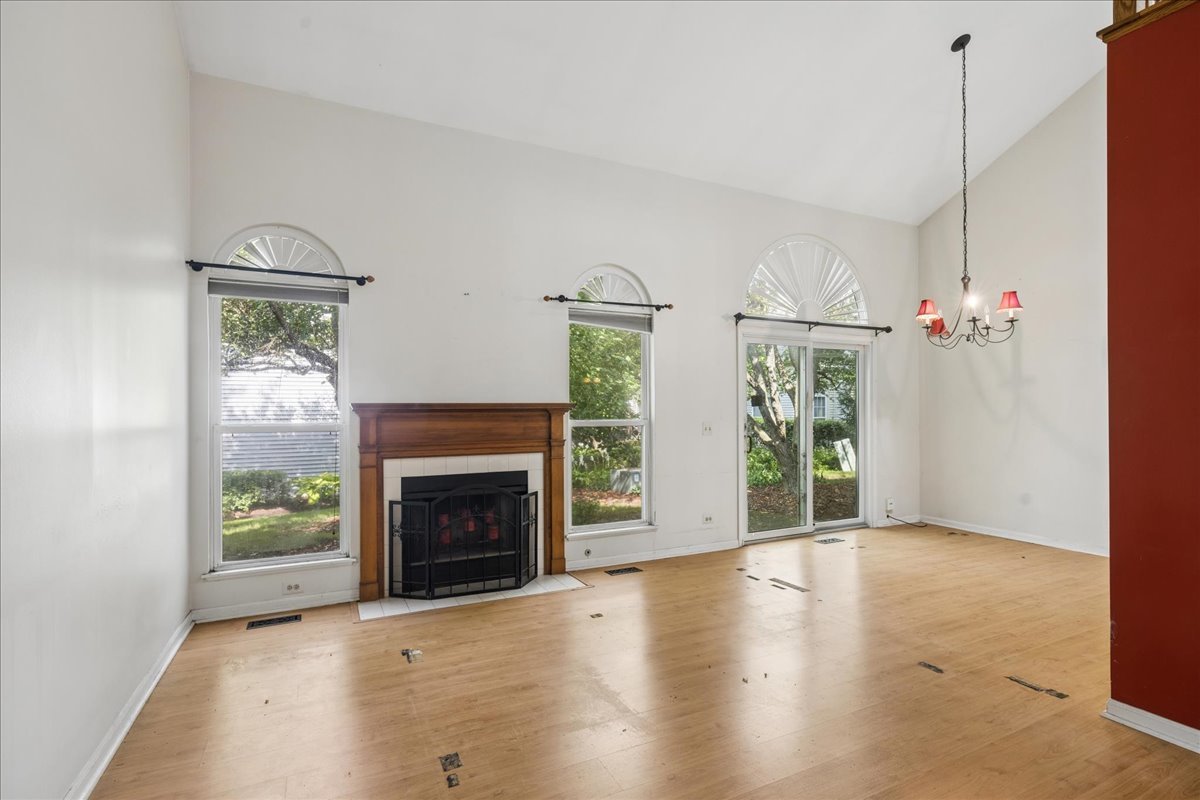 1144 Stillwater Road Elgin, IL 60120 - Photo 3 of 15 Gallery Image 3
