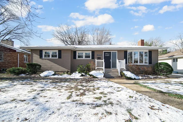 $399,900 | 8228 Greenwood Avenue, Munster, IN 46321