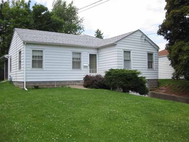 2536 Middle Road Davenport, IA 52803 - Photo 1 of 9 Gallery Image 1