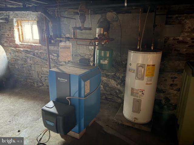 45 Carroll Street Reading, PA 19611 - Photo 29 of 34 Newer Oil Furnace