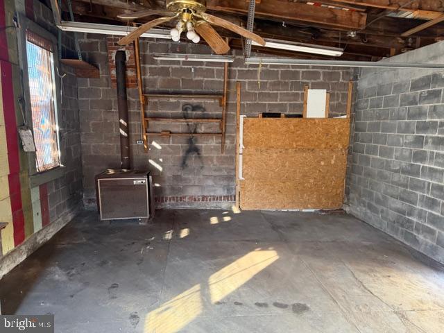 45 Carroll Street Reading, PA 19611 - Photo 33 of 34 Stove in Garage