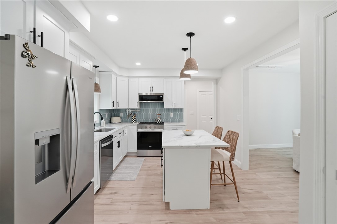 72 Wilbur Road Lincoln, RI 02865 - Photo 5 of 46