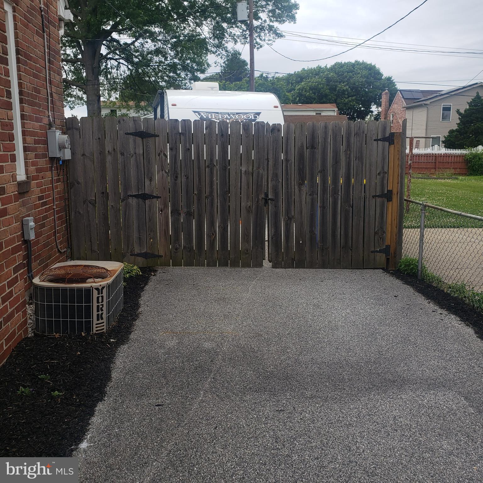 324 Edgewood Road York, PA 17402 - Photo 8 of 10 Gallery Image 8