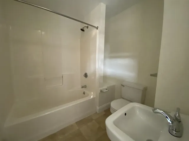 $1,649 | 149 Second Street, Unit 3, Manchester, NH 03102