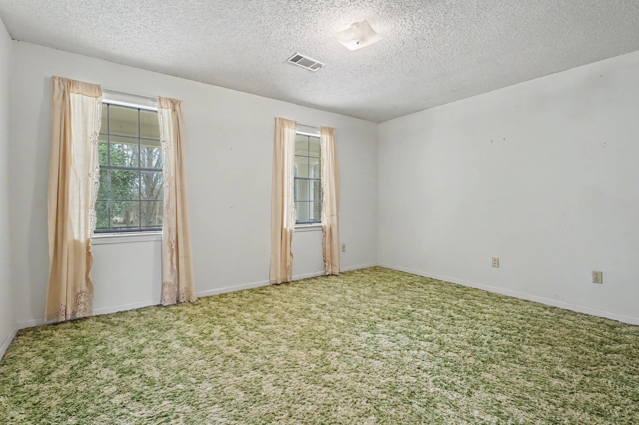 7439 Lexie Gardner Road Bartlett, TN 38002 - Photo 28 of 40 a view of an empty room and window
