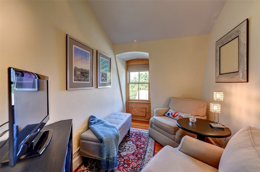 54 Halsey Street, Unit 6 Providence, RI 02906 - Photo 13 of 19