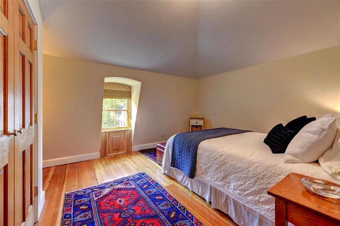 54 Halsey Street, Unit 6 Providence, RI 02906 - Photo 17 of 19