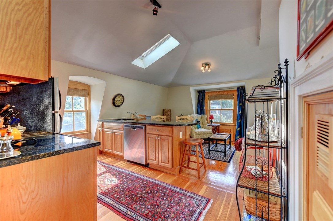 54 Halsey Street, Unit 6 Providence, RI 02906 - Photo 4 of 19