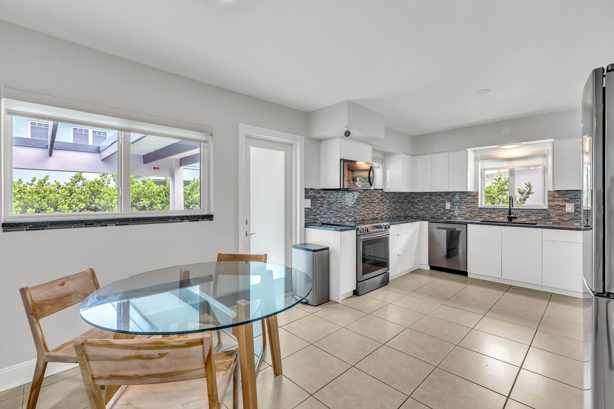 2812 Northeast 27th Street Lighthouse Point, FL 33064 - Photo 11 of 41 Photo 11