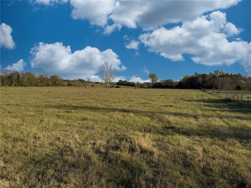 11281 Gourd Neck Loop, Unit COUNTYROAD Franklin, TX 77856 - Photo 30 of 46 a view of an ocean