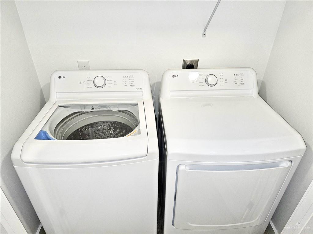 4005 Jenna Lane, Unit A Weslaco, TX 78599 - Photo 8 of 28 a utility room with dryer and washer
