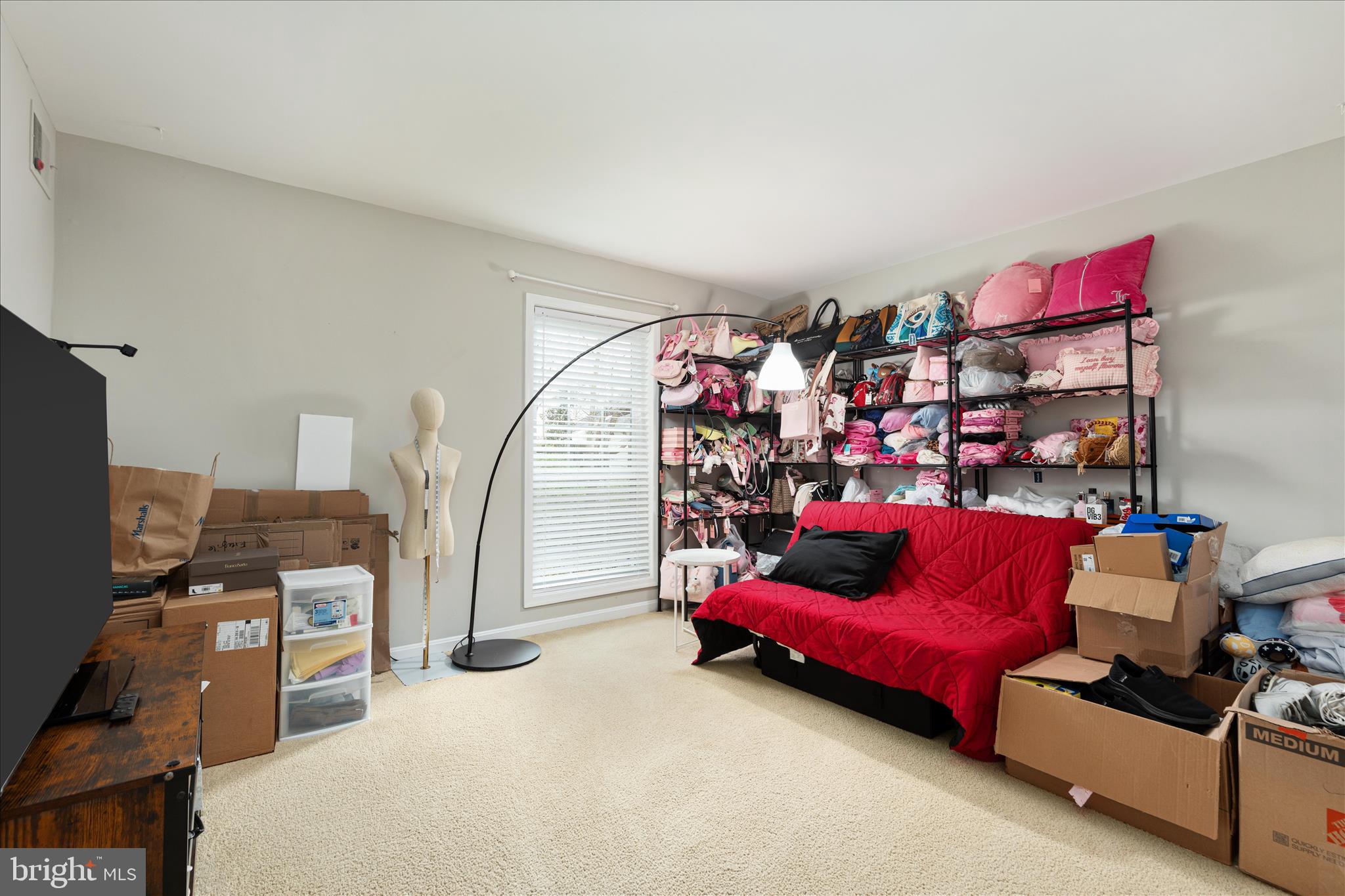 10198 Oakton Terrace Road Oakton, VA 22124 - Photo 13 of 25 Mail level Bedroom