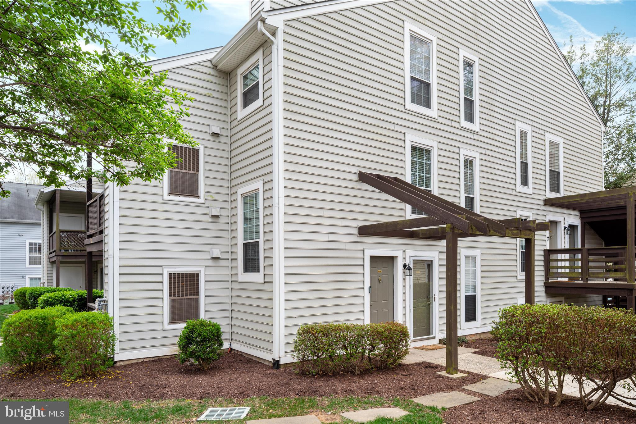 10198 Oakton Terrace Road Oakton, VA 22124 - Photo 2 of 25 twilight_BY1A2618_10198 Oakton Terrace Rd - Absolu