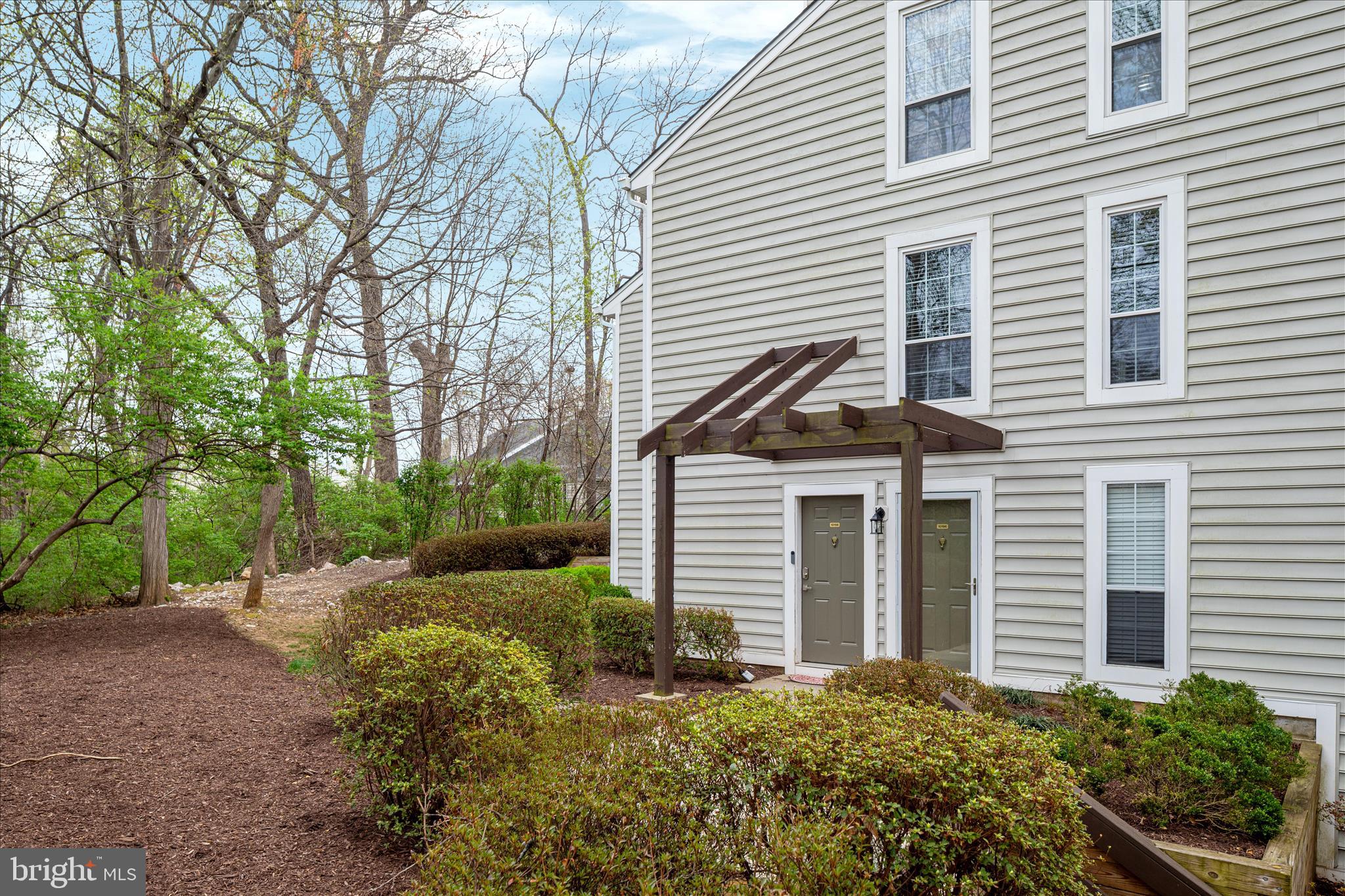 10198 Oakton Terrace Road Oakton, VA 22124 - Photo 3 of 25 BY1A2617_10198 Oakton Terrace Rd - Absolute Altitu