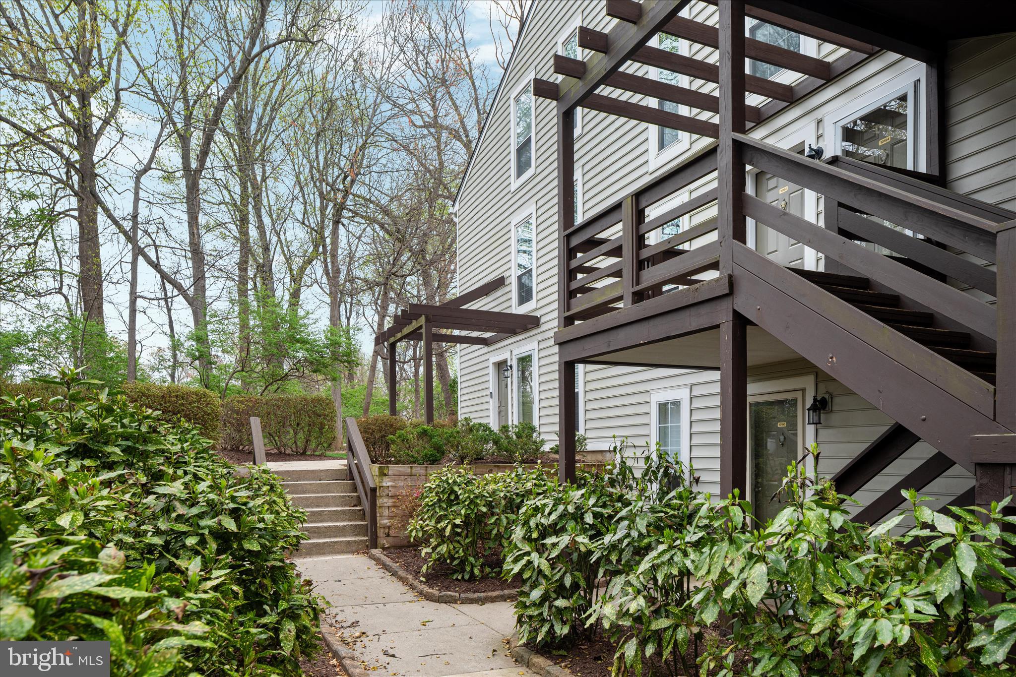 10198 Oakton Terrace Road Oakton, VA 22124 - Photo 4 of 25 BY1A2619_10198 Oakton Terrace Rd - Absolute Altitu