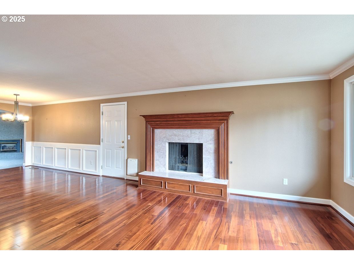 12965 Southwest Rita Drive Beaverton, OR 97005 - Photo 4 of 45 Living Room