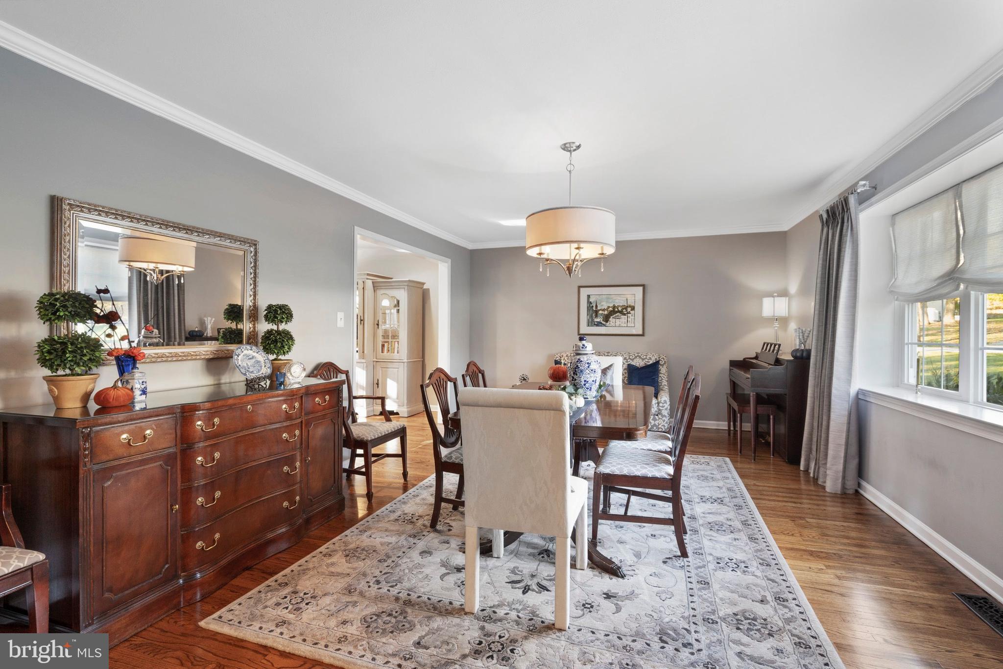 919 Senator Road Norristown, PA 19403 - Photo 7 of 50 Dining Room