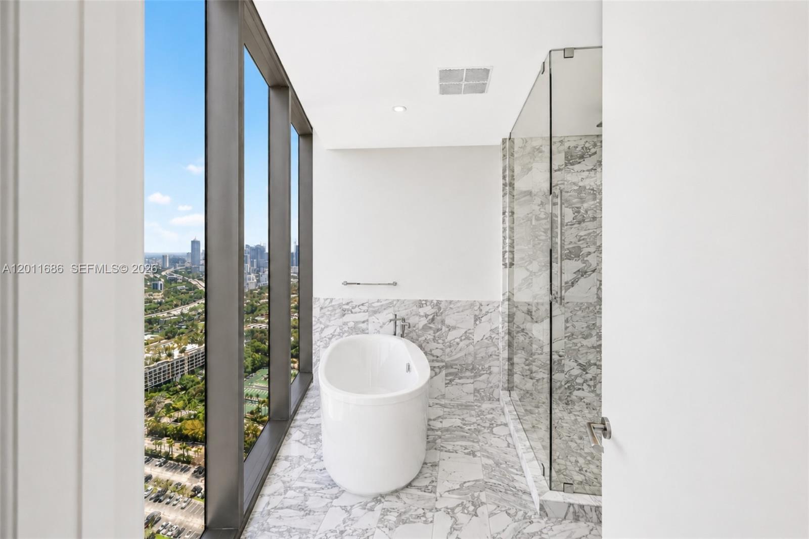 175 Southeast 25th Road, Unit 3303 Miami, FL 33129 - Photo 11 of 27