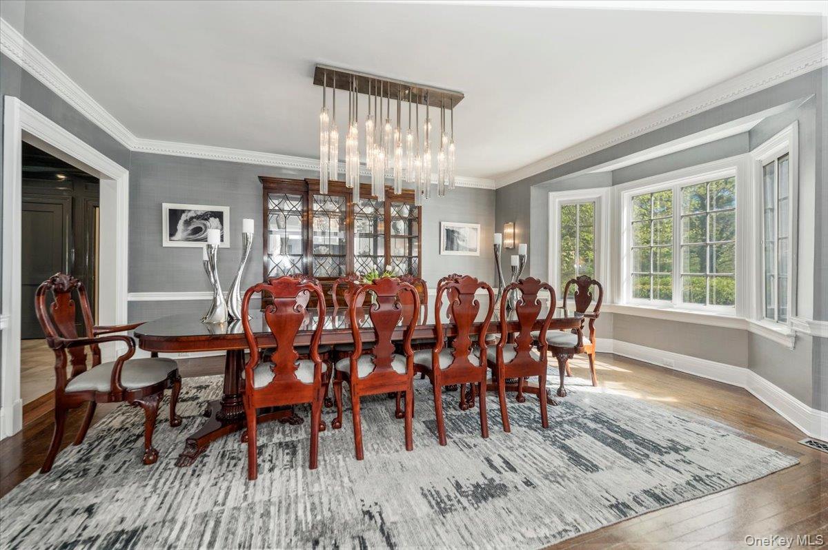 126 Station Road Great Neck, NY 11023 - Photo 13 of 49
