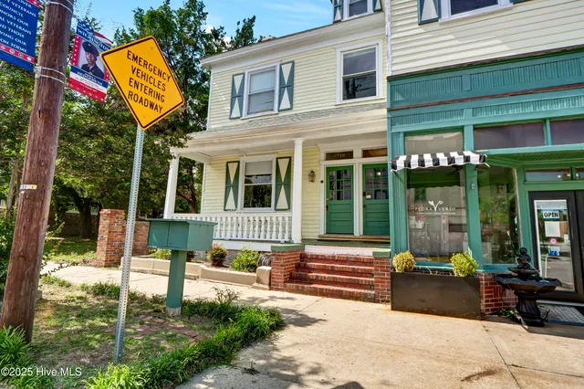 $1,400 | 727 Princess Street, Wilmington, NC 28401