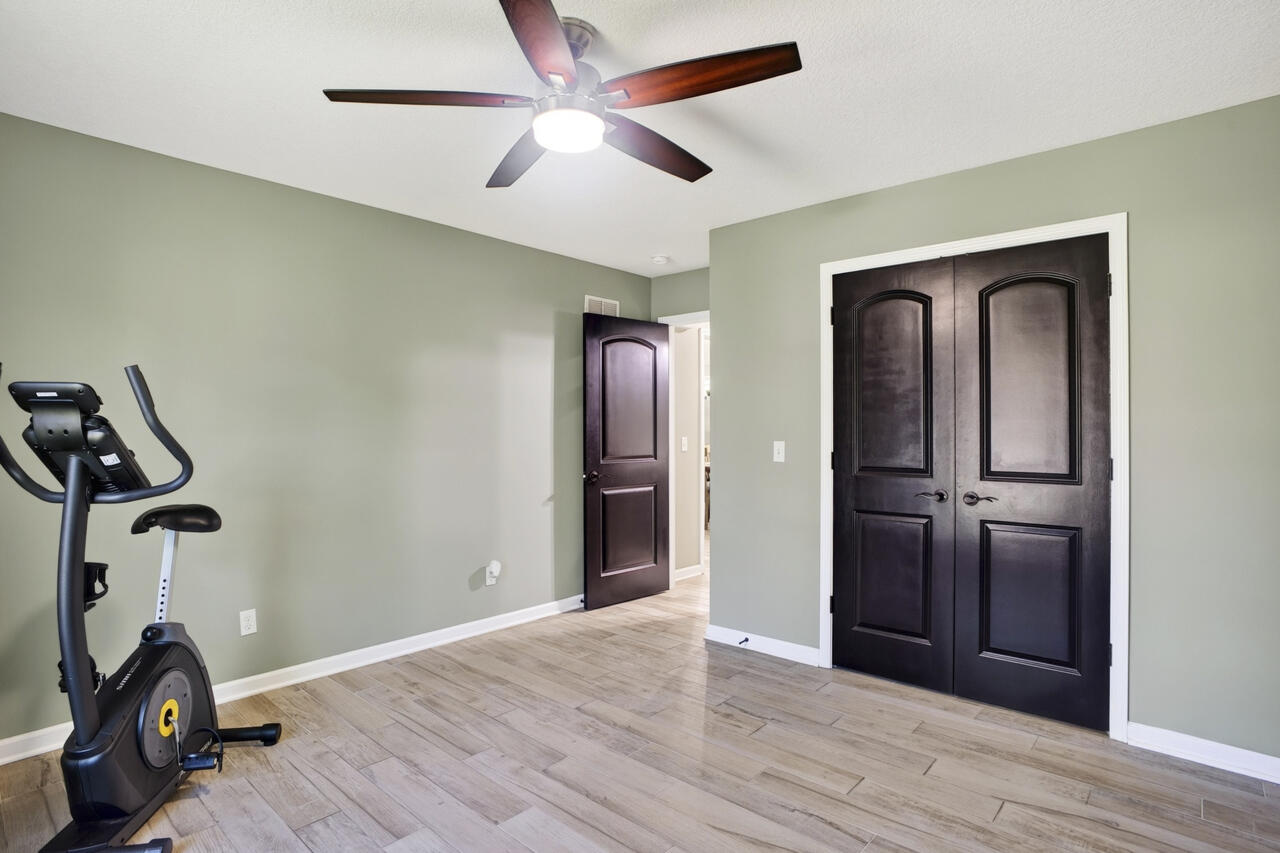 1819 Doran Road South Murray, KY 42071 - Photo 16 of 26 16-Henri-Brownell-IMG-0053