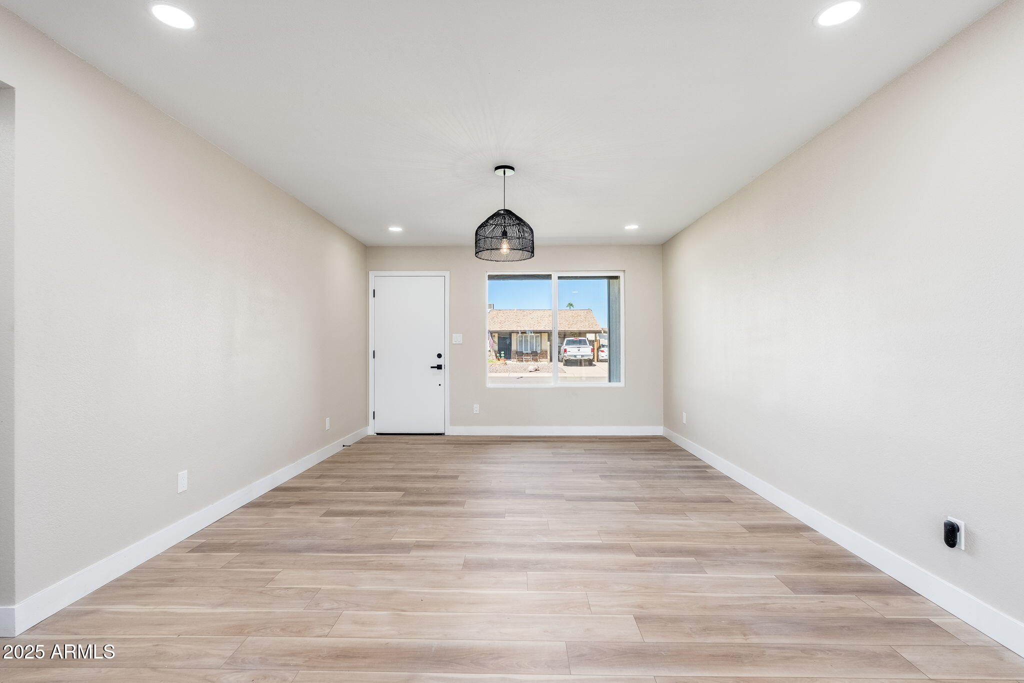 1805 West Cheyenne Drive Chandler, AZ 85224 - Photo 10 of 32 a view of an empty room