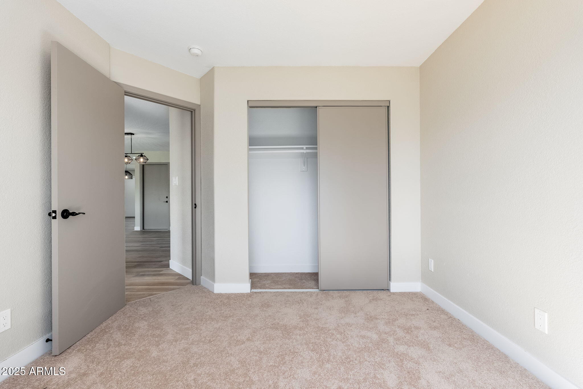 1805 West Cheyenne Drive Chandler, AZ 85224 - Photo 22 of 32 an empty room that has a bathroom