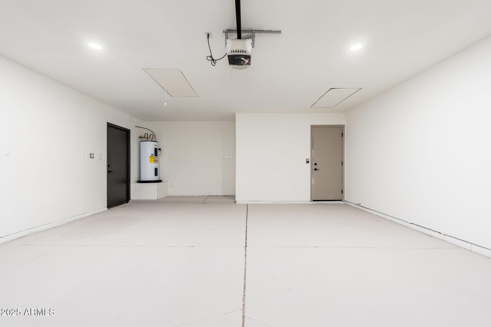 1805 West Cheyenne Drive Chandler, AZ 85224 - Photo 28 of 32 a view of an empty room with a ceiling fan