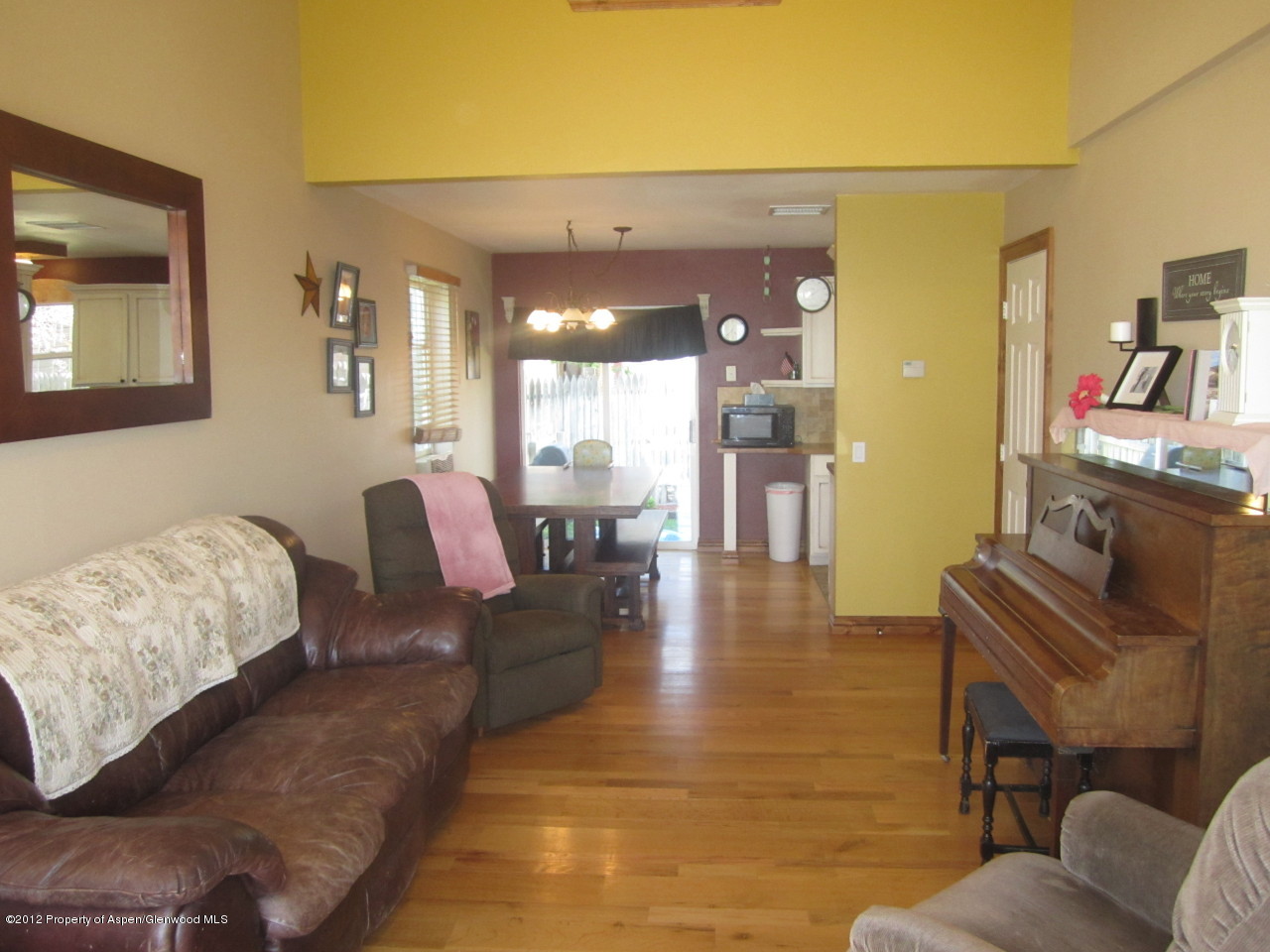 184 East 26th Street Rifle, CO 81650 - Photo 3 of 10 living room