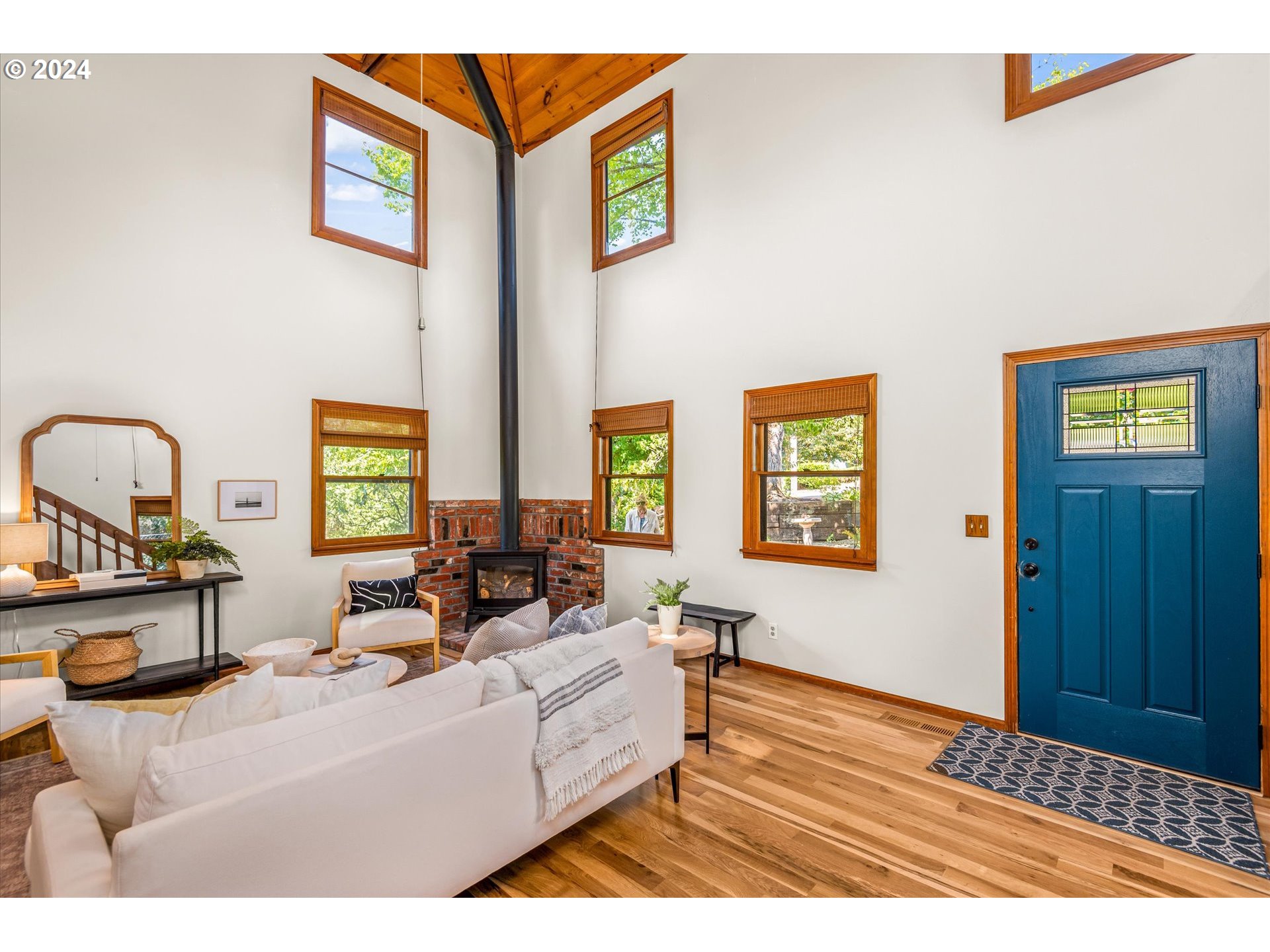 2602 Agate Street Eugene, OR 97403 - Photo 3 of 37 a living room with furniture and painting on the wall