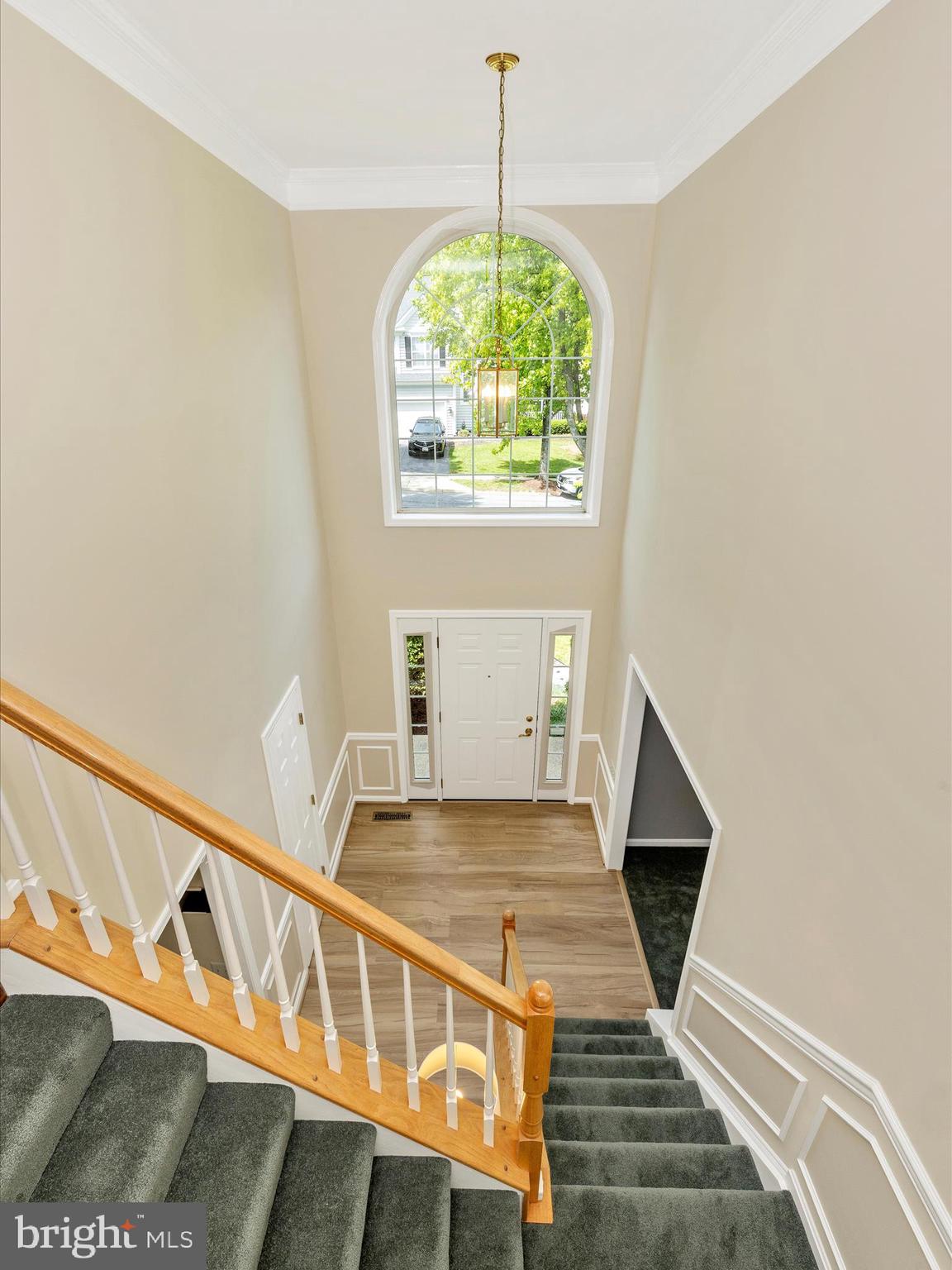 21405 Emerald Drive Germantown, MD 20876 - Photo 2 of 51